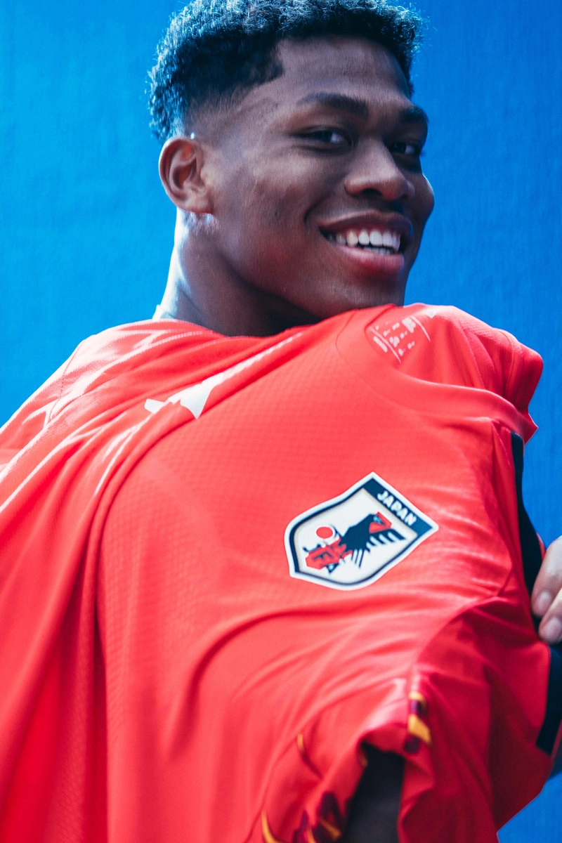 日本国家队 2026 世界杯主场球衣 © 球衫堂 kitstown 日本国家队 2026 世界杯主场球衣 © 球衫堂 kitstown