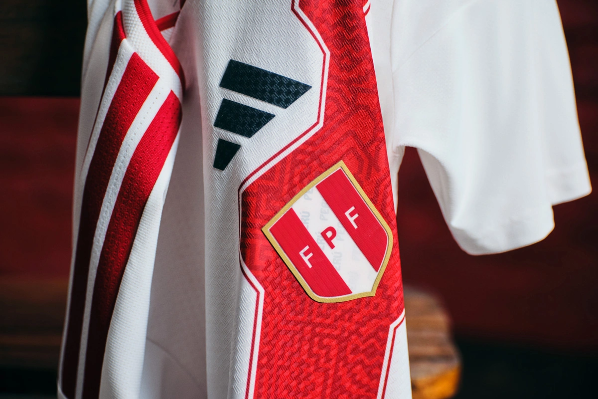 秘鲁国家队 2026-27 赛季主场球衣 © 球衫堂 kitstown