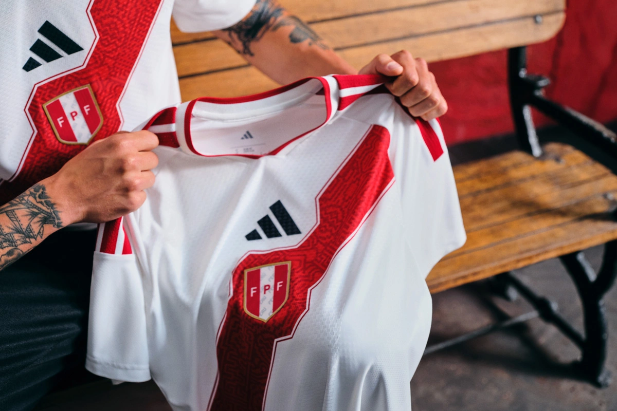 秘鲁国家队 2026-27 赛季主场球衣 © 球衫堂 kitstown