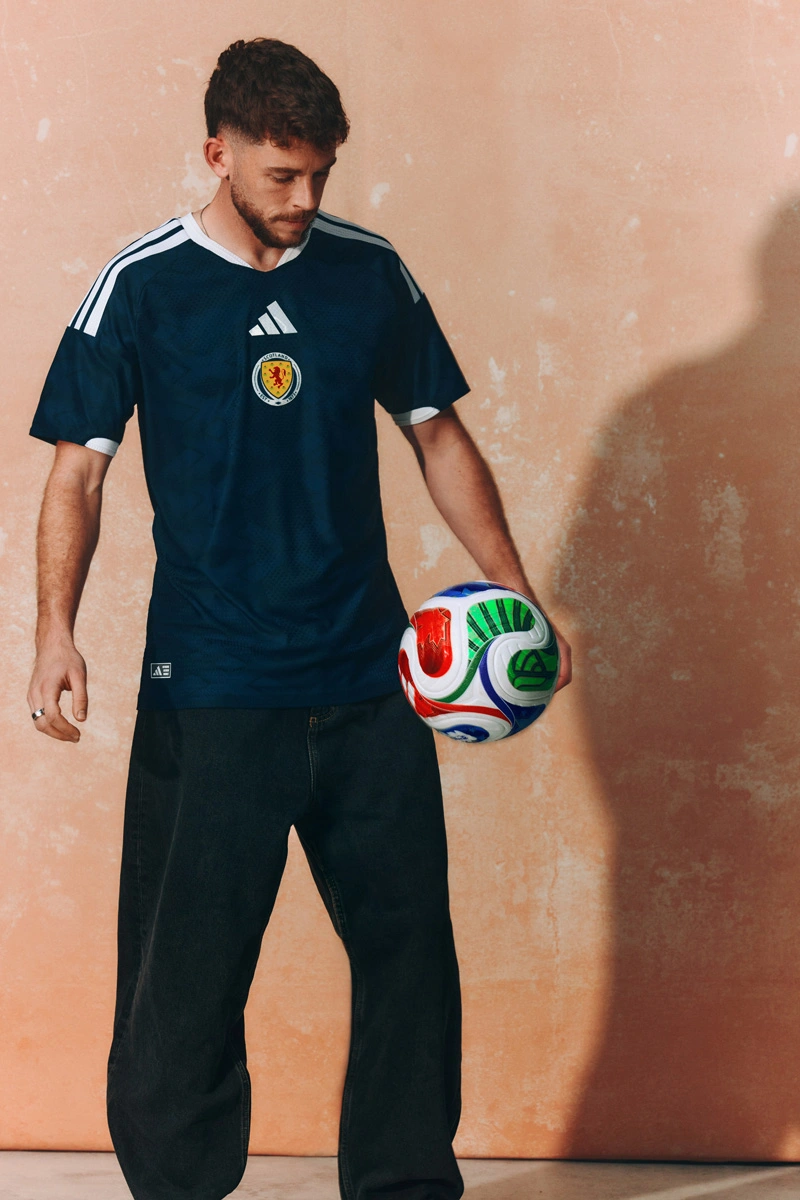 苏格兰代表队 2026-27 赛季主场球衣 © 球衫堂 kitstown 苏格兰代表队 2026-27 赛季主场球衣 © 球衫堂 kitstown