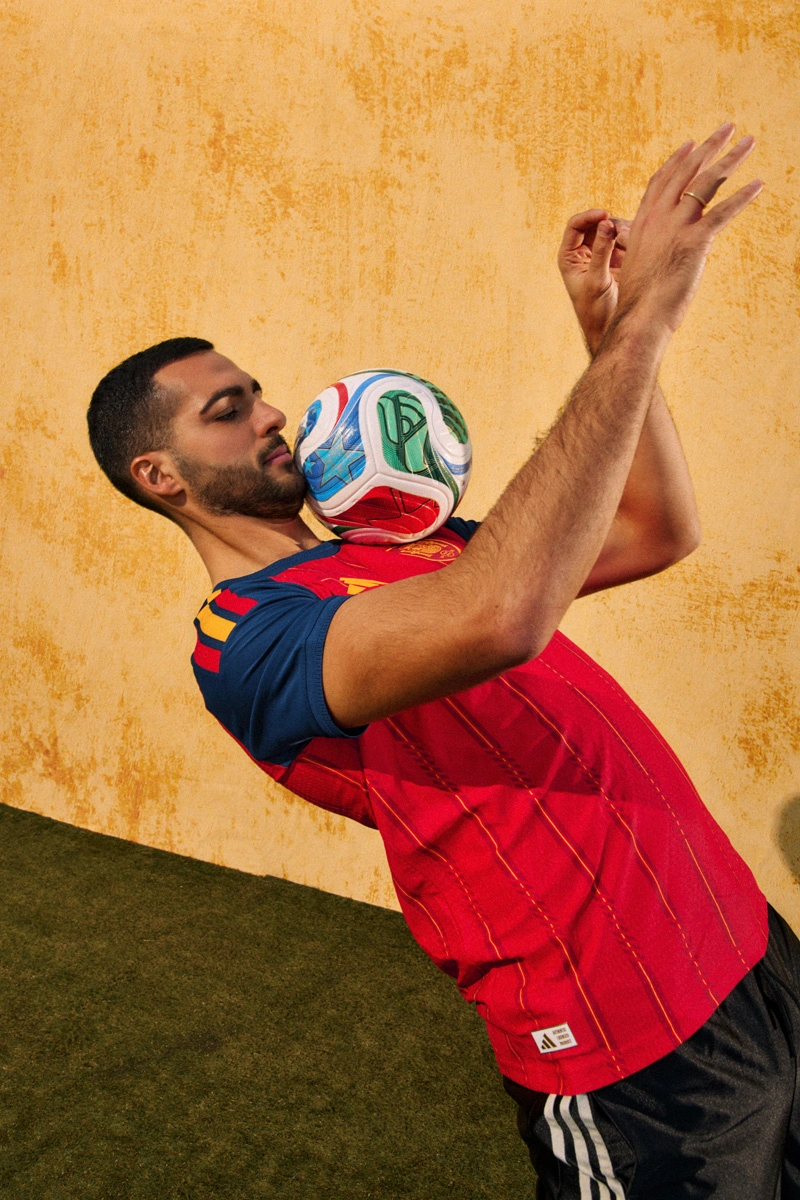 西班牙国家队 2026-27 赛季主场球衣 © 球衫堂 kitstown 西班牙国家队 2026-27 赛季主场球衣 © 球衫堂 kitstown