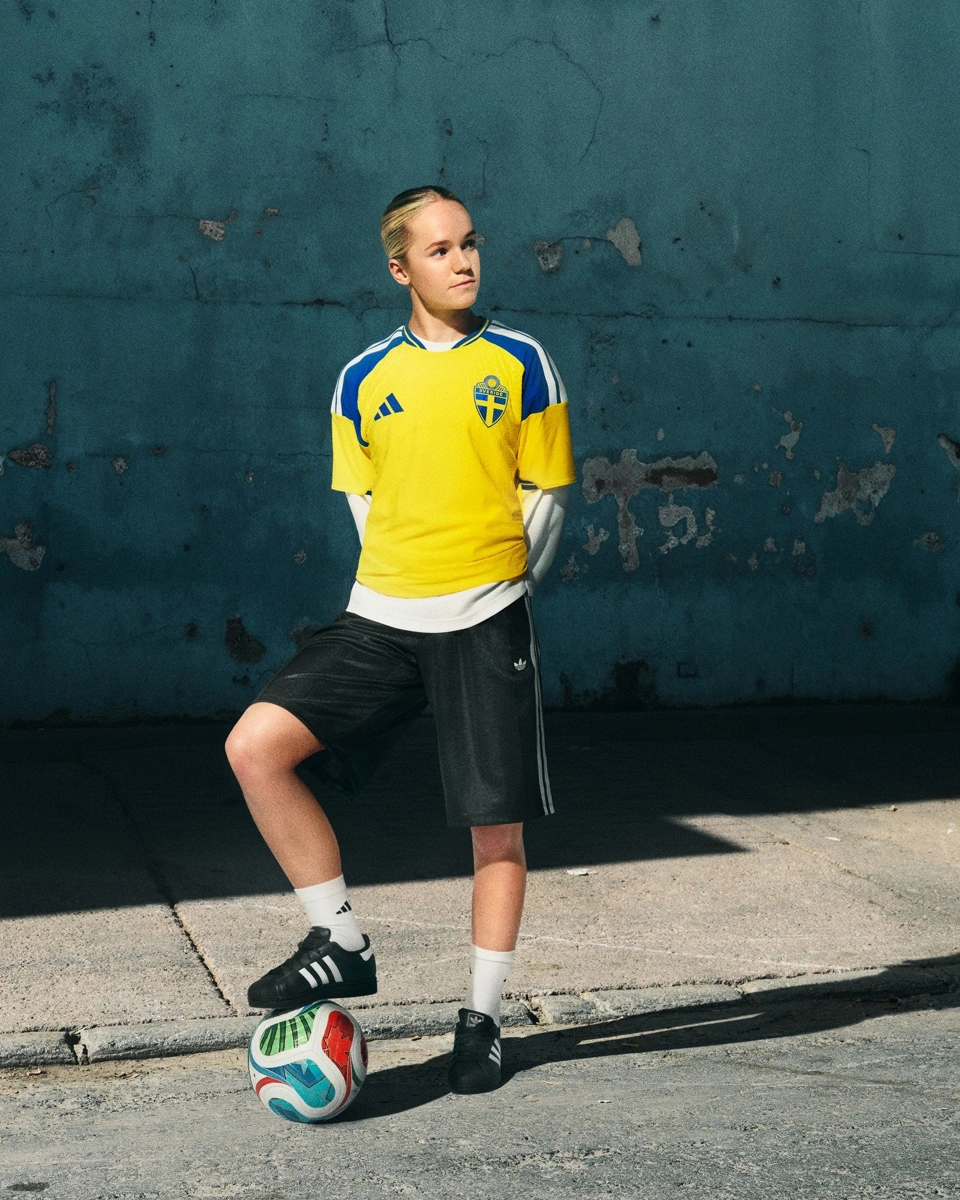 瑞典国家队 2026-27 赛季主场球衣 © 球衫堂 kitstown 瑞典国家队 2026-27 赛季主场球衣 © 球衫堂 kitstown