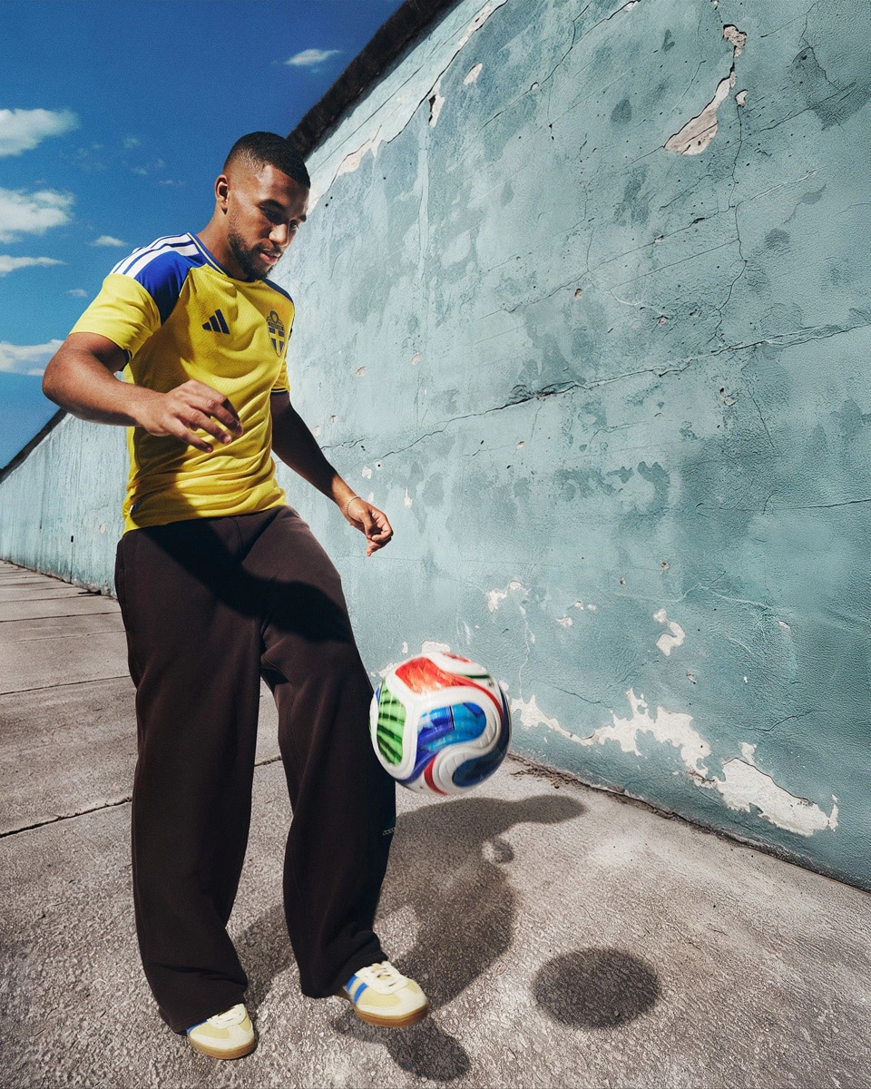 瑞典国家队 2026-27 赛季主场球衣 © 球衫堂 kitstown 瑞典国家队 2026-27 赛季主场球衣 © 球衫堂 kitstown