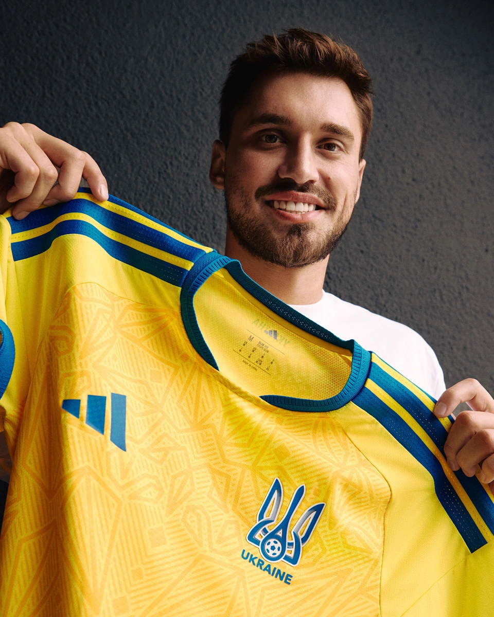 乌克兰国家队 2026-27 赛季主场球衣 © 球衫堂 kitstown 乌克兰国家队 2026-27 赛季主场球衣 © 球衫堂 kitstown