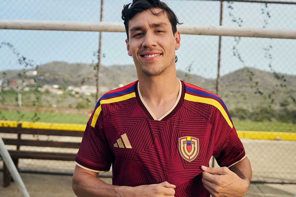 委内瑞拉国家队 2026-27 赛季主场球衣 © 球衫堂 kitstown 委内瑞拉国家队 2026-27 赛季主场球衣 © 球衫堂 kitstown