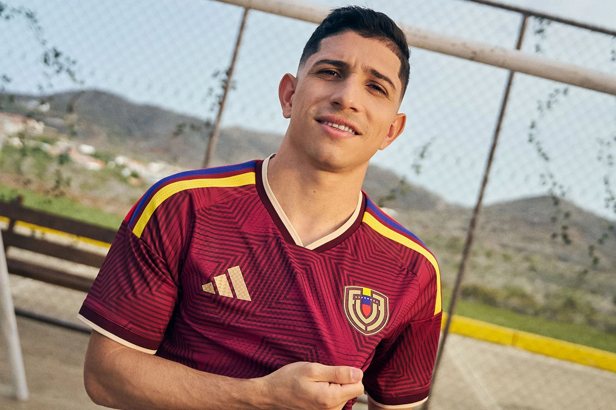 委内瑞拉国家队 2026-27 赛季主场球衣 © 球衫堂 kitstown 委内瑞拉国家队 2026-27 赛季主场球衣 © 球衫堂 kitstown