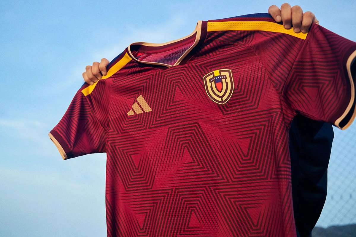 委内瑞拉国家队 2026-27 赛季主场球衣 © 球衫堂 kitstown 委内瑞拉国家队 2026-27 赛季主场球衣 © 球衫堂 kitstown