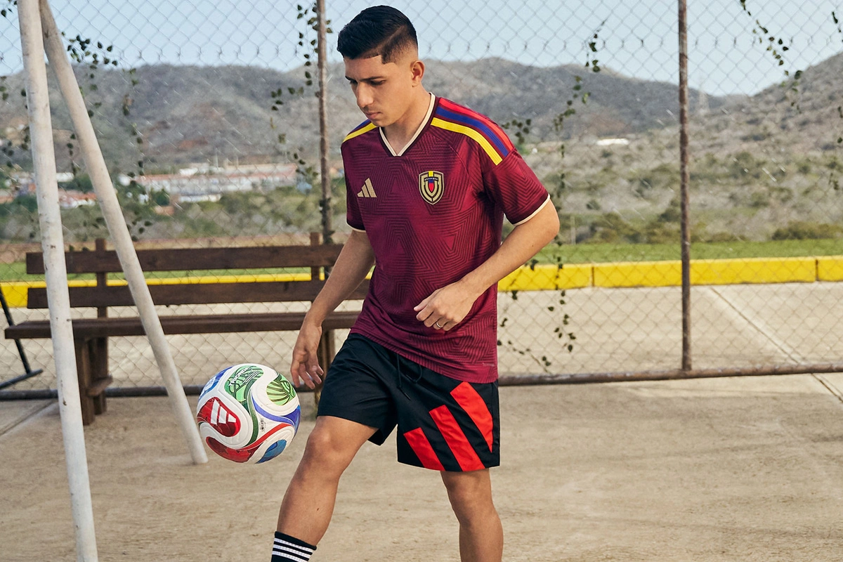 委内瑞拉国家队 2026-27 赛季主场球衣 © 球衫堂 kitstown 委内瑞拉国家队 2026-27 赛季主场球衣 © 球衫堂 kitstown