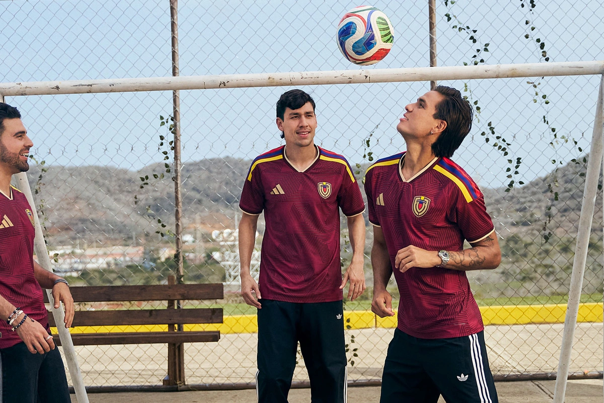 委内瑞拉国家队 2026-27 赛季主场球衣 © 球衫堂 kitstown 委内瑞拉国家队 2026-27 赛季主场球衣 © 球衫堂 kitstown