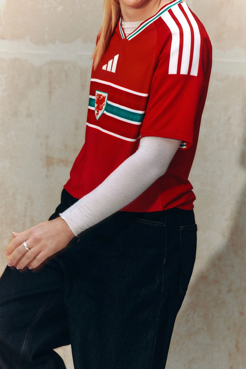 威尔士代表队 2026-27 赛季主场球衣 © 球衫堂 kitstown 威尔士代表队 2026-27 赛季主场球衣 © 球衫堂 kitstown