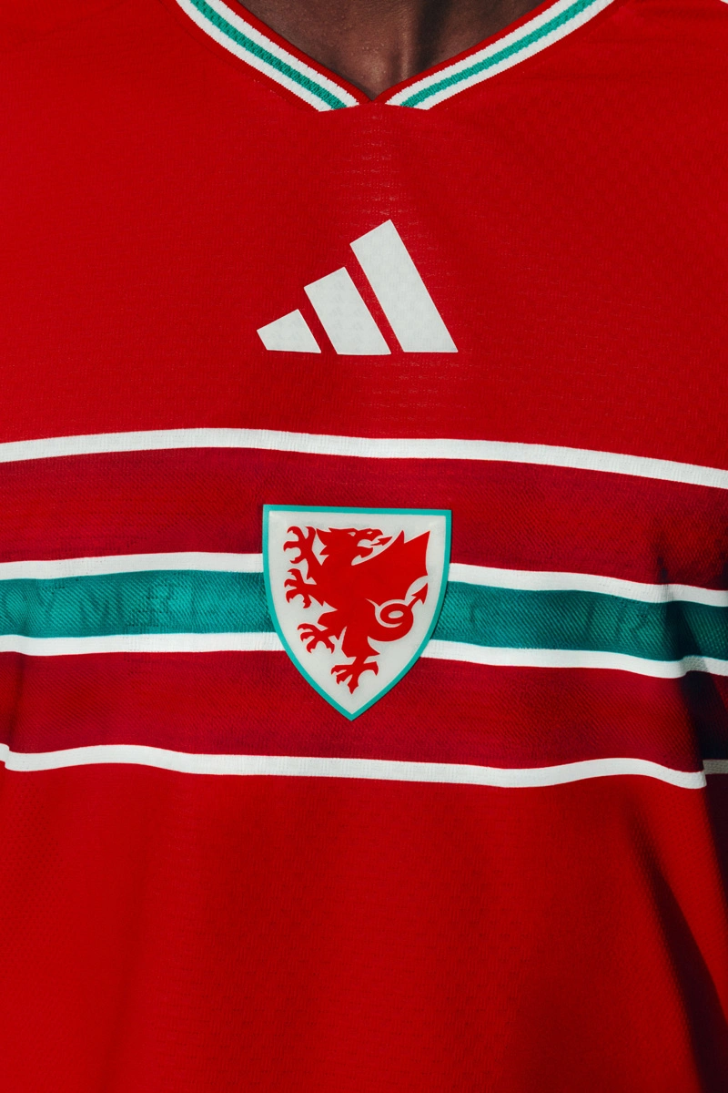 威尔士代表队 2026-27 赛季主场球衣 © 球衫堂 kitstown 威尔士代表队 2026-27 赛季主场球衣 © 球衫堂 kitstown
