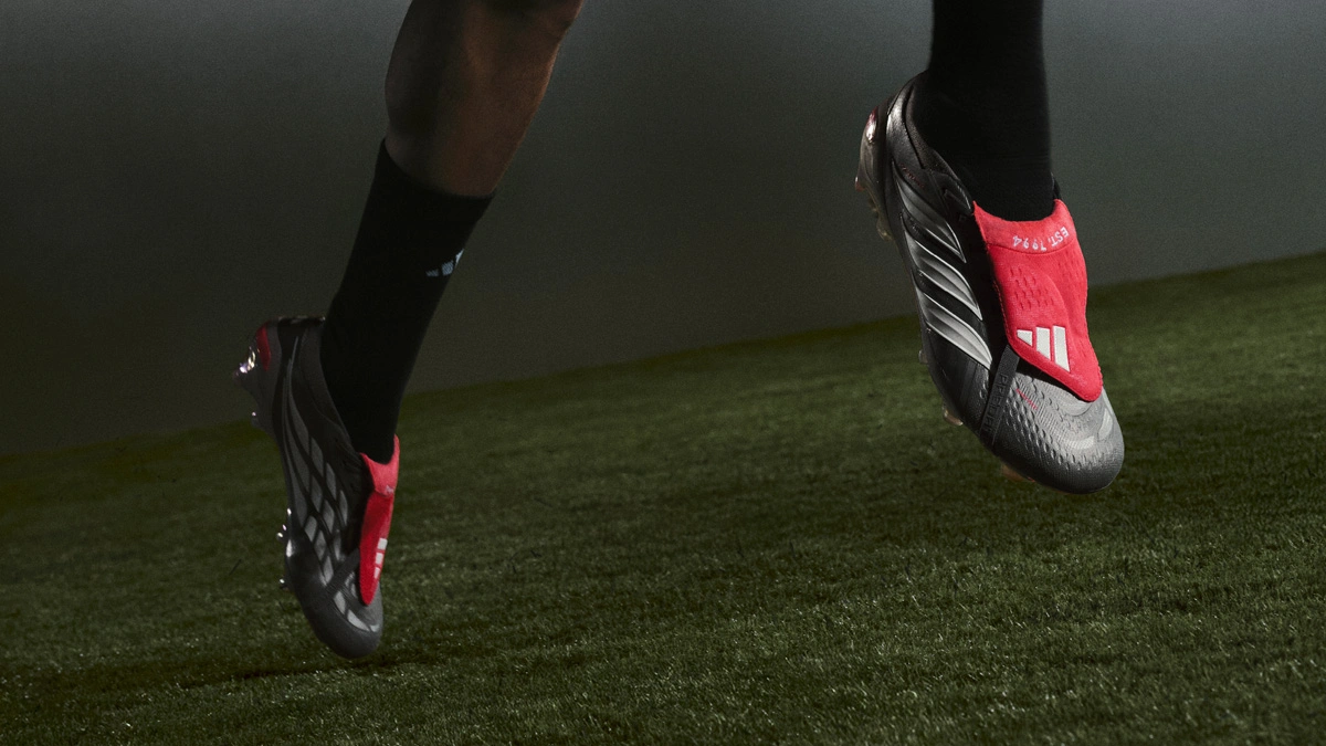 阿迪达斯发布全新银翼猎刃系列 PREDATOR 战靴 © 球衫堂 kitstown