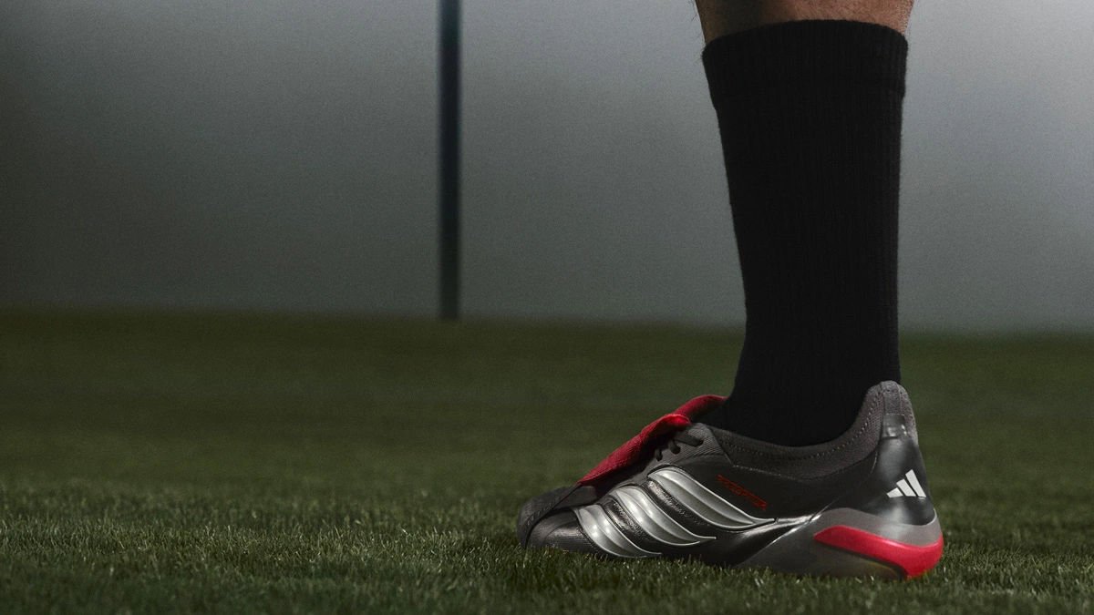 阿迪达斯发布全新银翼猎刃系列 PREDATOR 战靴 © 球衫堂 kitstown