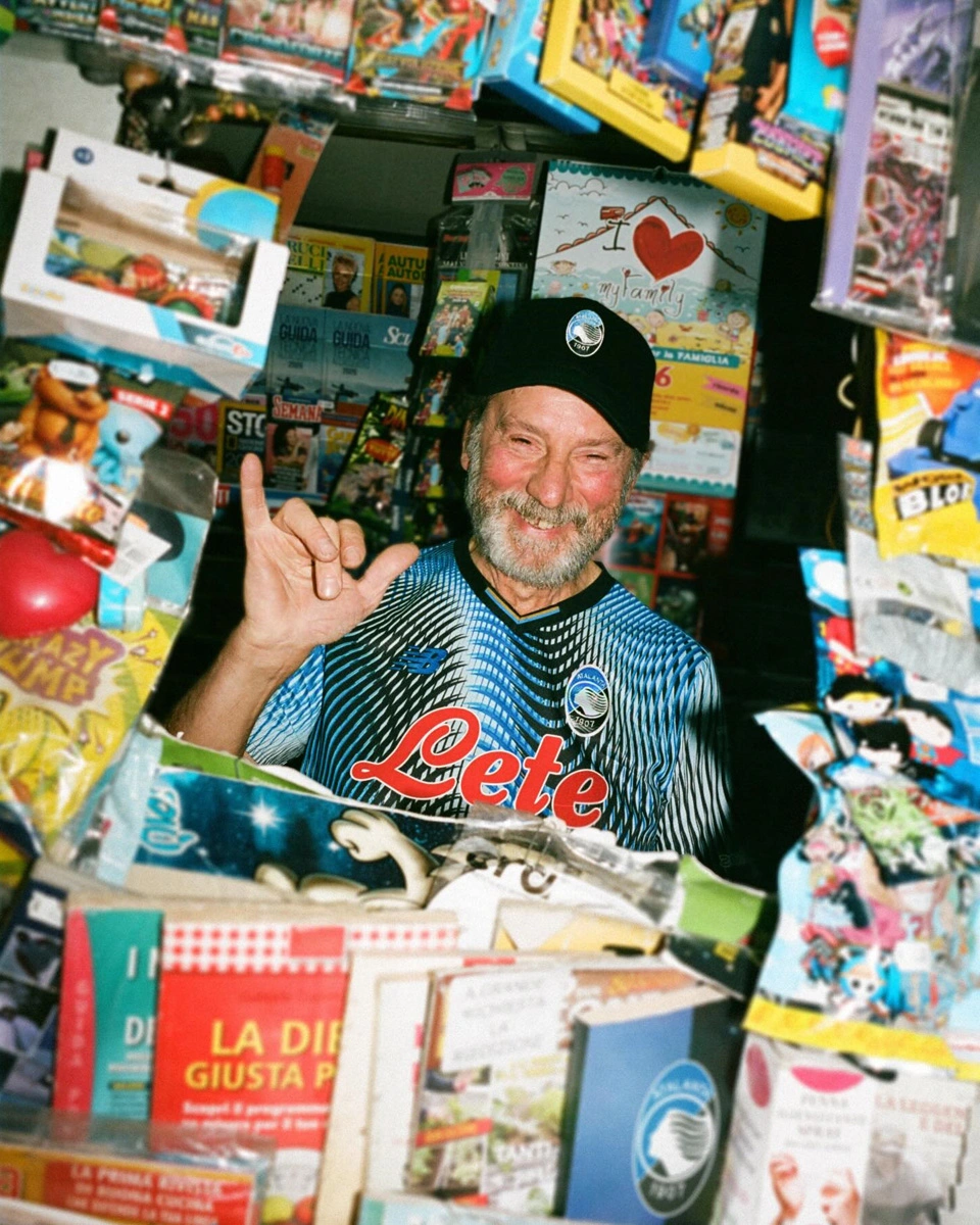 亚特兰大 2025-26 赛季第四球衣 © 球衫堂 kitstown 亚特兰大 2025-26 赛季第四球衣 © 球衫堂 kitstown