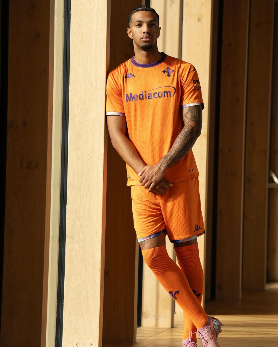 佛罗伦萨 2025-26 赛季第三客场球衣 © 球衫堂 kitstown