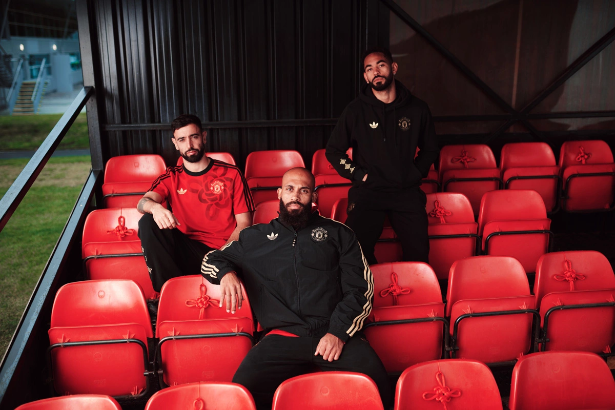 adidas × 曼联俱乐部 2026 中国文化系列 © 球衫堂 kitstown adidas × 曼联俱乐部 2026 中国文化系列 © 球衫堂 kitstown