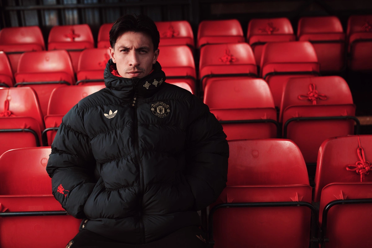 adidas × 曼联俱乐部 2026 中国文化系列 © 球衫堂 kitstown adidas × 曼联俱乐部 2026 中国文化系列 © 球衫堂 kitstown