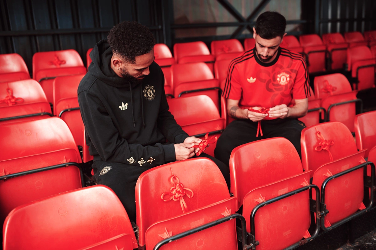 adidas × 曼联俱乐部 2026 中国文化系列 © 球衫堂 kitstown adidas × 曼联俱乐部 2026 中国文化系列 © 球衫堂 kitstown