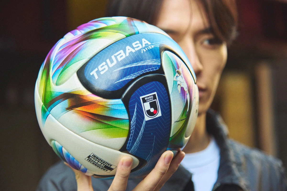 TSUBASA J PRO — J 联赛百年构想联赛官方比赛用球 © 球衫堂 kitstown