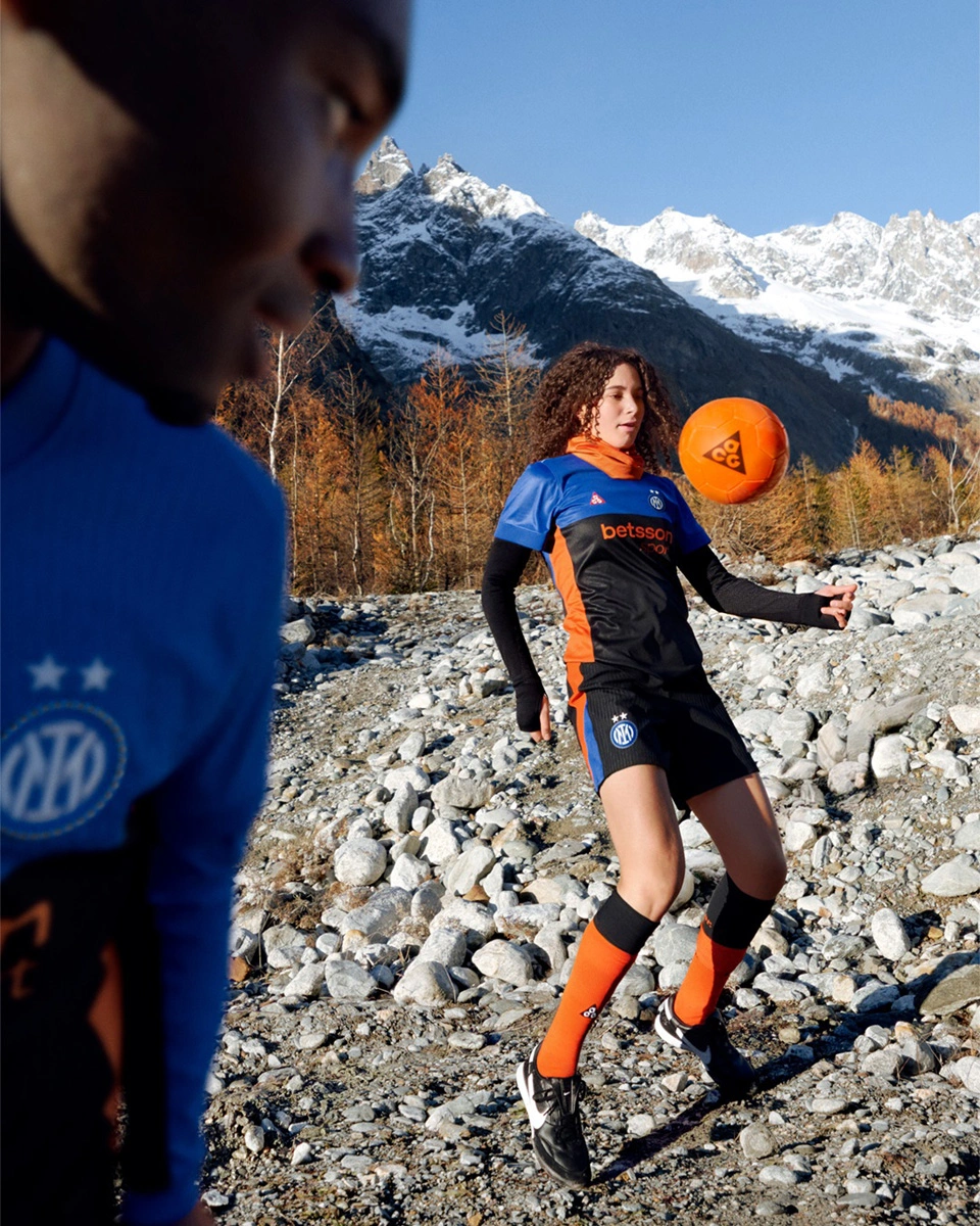 耐克 ACG × 国际米兰 2025-26 赛季第四球衣 © 球衫堂 kitstown