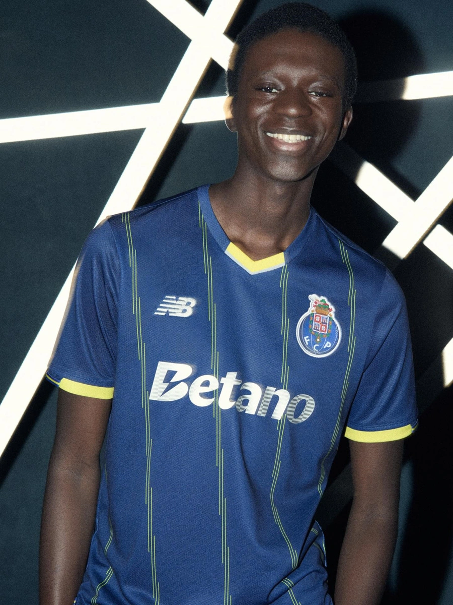 波尔图 2025-26 赛季第三客场球衣 © 球衫堂 kitstown