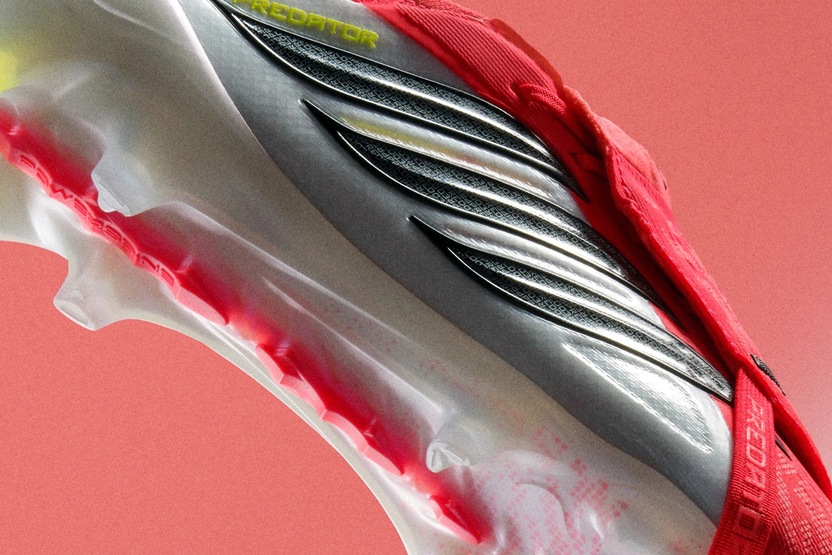 阿迪达斯发布 2026 新一代决胜战旗套组 © 球衫堂 kitstown