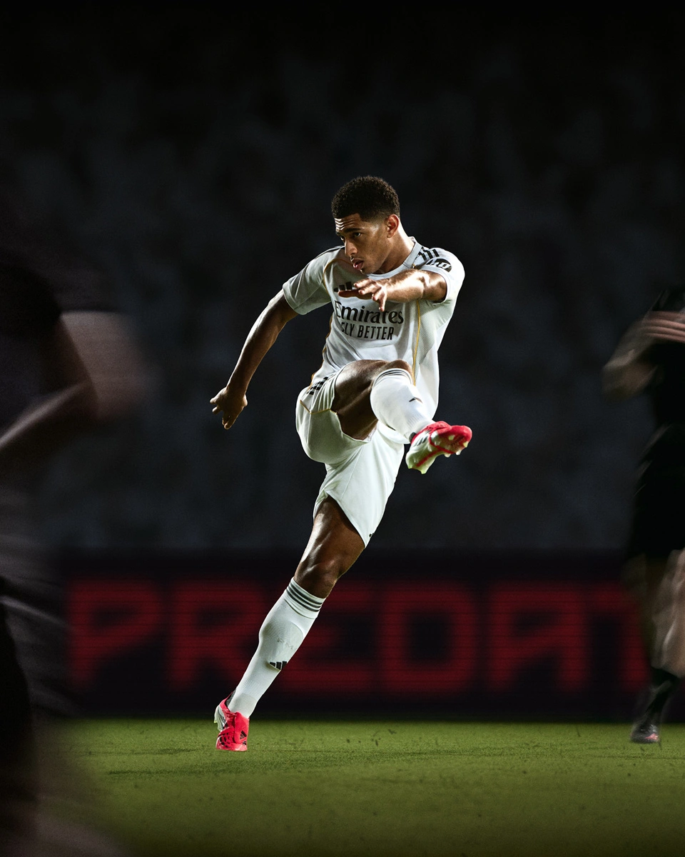 阿迪达斯发布 2026 新一代决胜战旗套组 © 球衫堂 kitstown