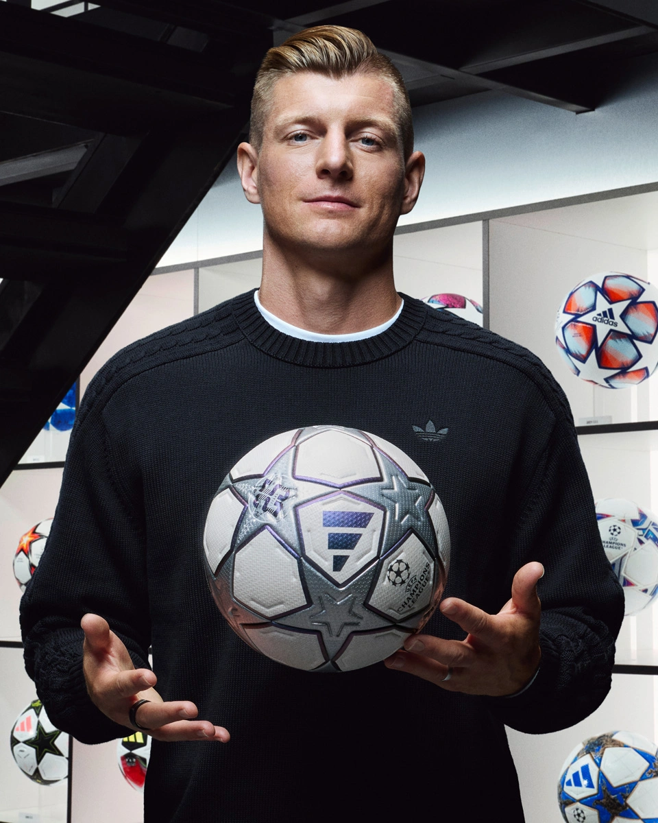 阿迪达斯发布与欧冠联赛合作 25 周年比赛用球 © 球衫堂 kitstown