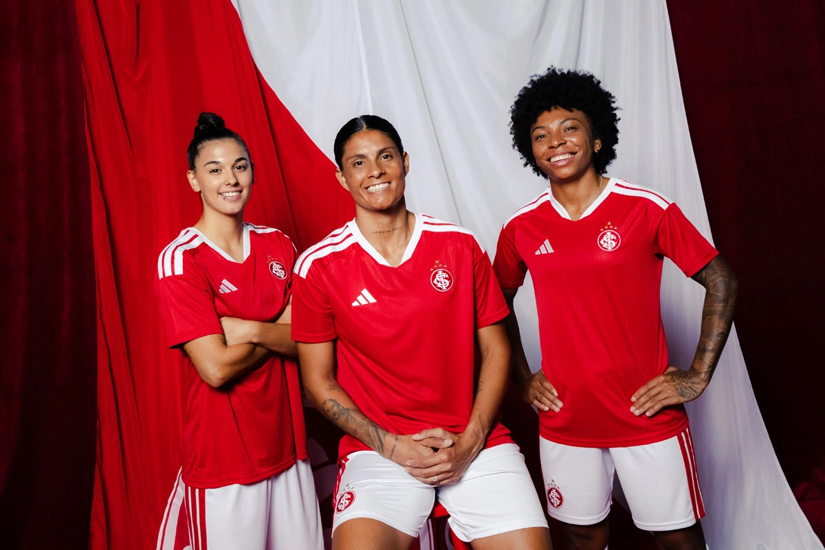 国际 2026 赛季主场球衣 © 球衫堂 kitstown 国际 2026 赛季主场球衣 © 球衫堂 kitstown