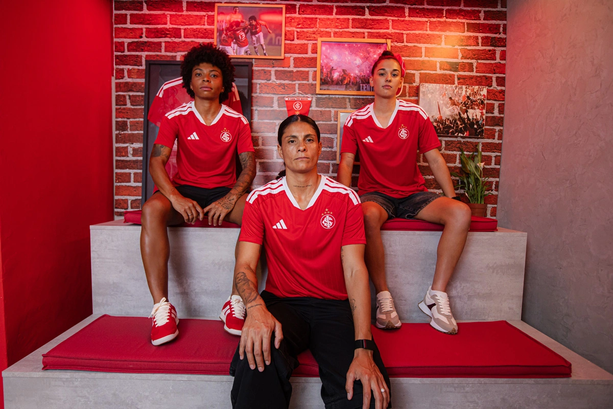 国际 2026 赛季主场球衣 © 球衫堂 kitstown 国际 2026 赛季主场球衣 © 球衫堂 kitstown