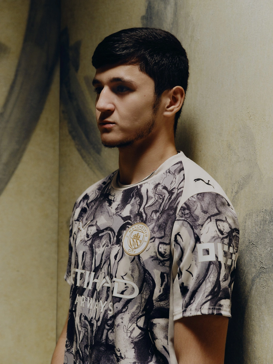 PUMA 发布 2026 曼彻斯特城马年新春特别系列 © 球衫堂 kitstown