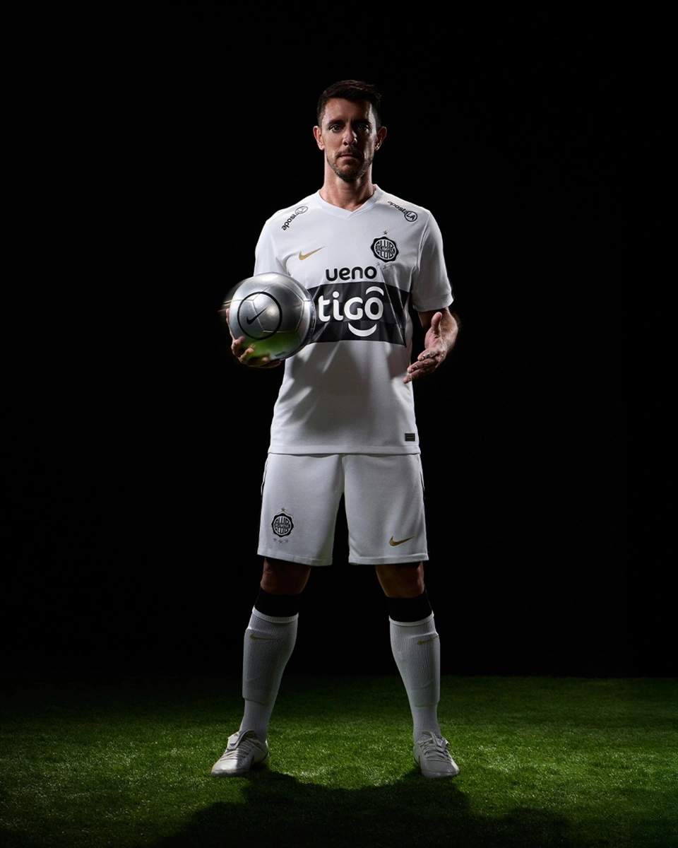 奥林匹亚（亚松森） 2026 赛季主客场球衣 © 球衫堂 kitstown