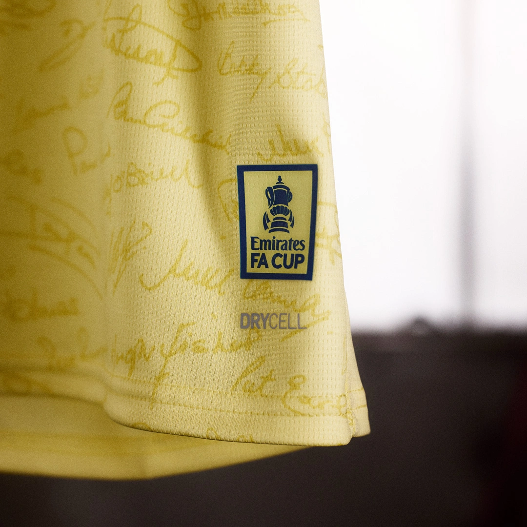 南安普敦 1976 足总杯夺冠 50 周年纪念球衣 © 球衫堂 kitstown