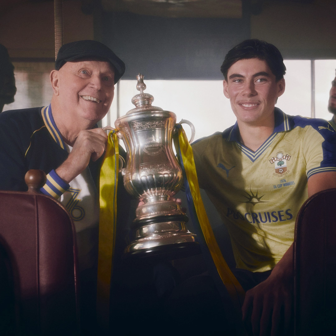 南安普敦 1976 足总杯夺冠 50 周年纪念球衣 © 球衫堂 kitstown