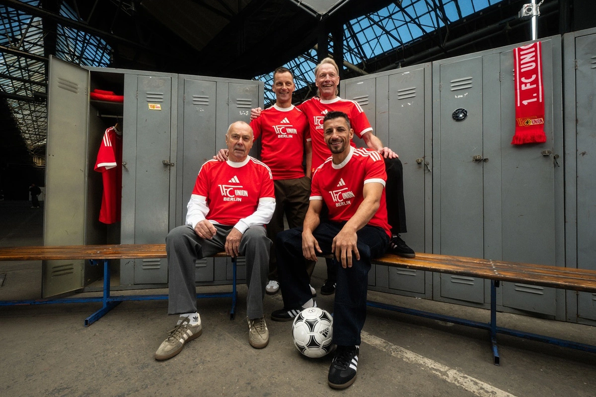 柏林联俱乐部 60 周年纪念球衣 © 球衫堂 kitstown