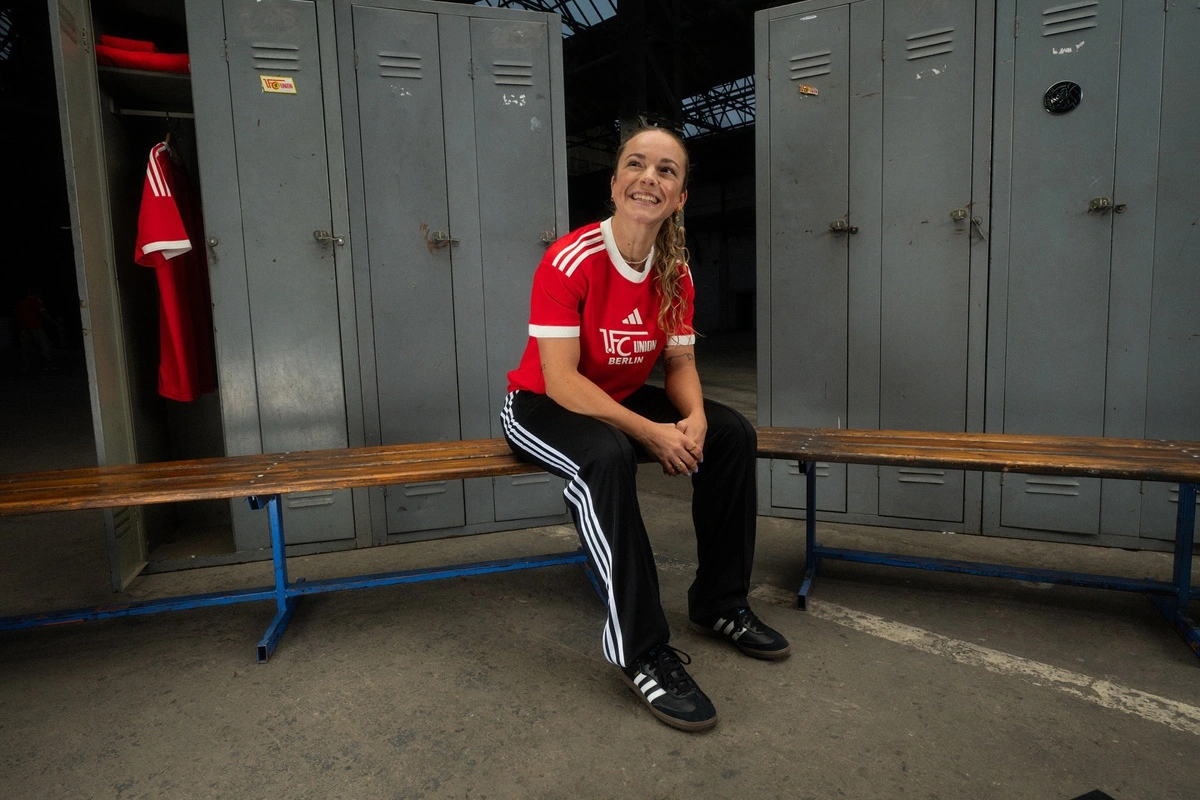 柏林联俱乐部 60 周年纪念球衣 © 球衫堂 kitstown