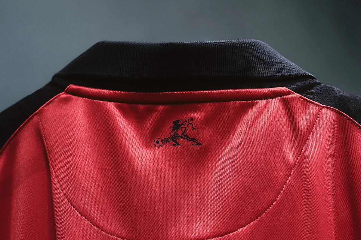 PUMA × Slam Jam × AC米兰 2025-26 赛季第四球衣 © 球衫堂 kitstown PUMA × Slam Jam × AC米兰 2025-26 赛季第四球衣 © 球衫堂 kitstown