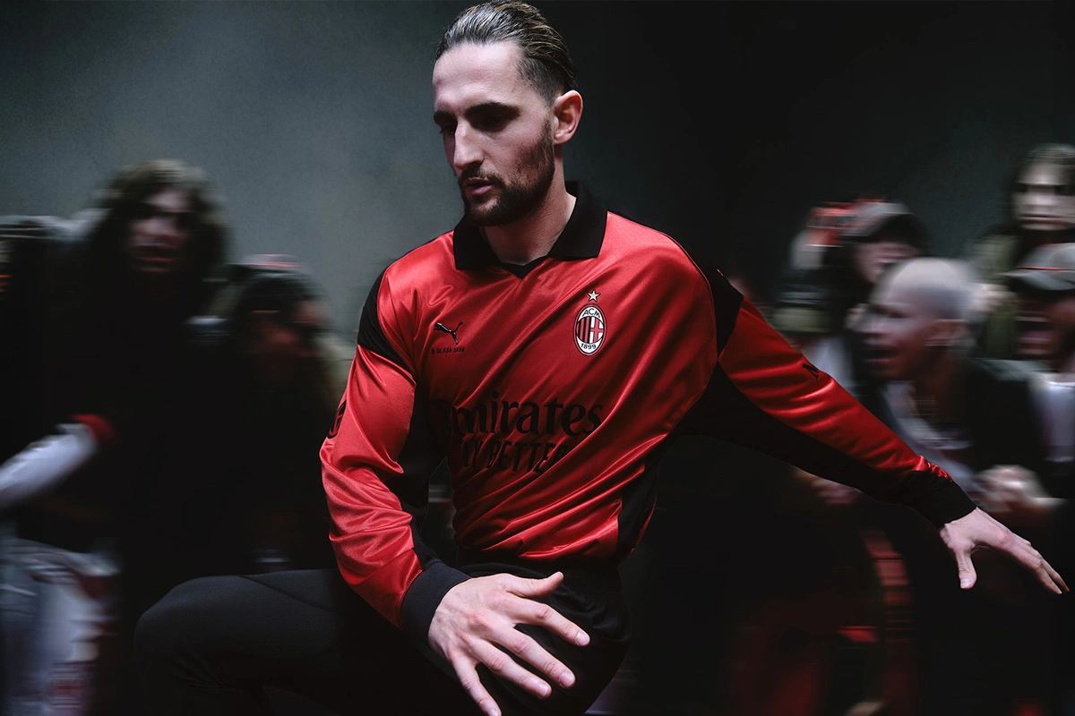 PUMA × Slam Jam × AC米兰 2025-26 赛季第四球衣 © 球衫堂 kitstown PUMA × Slam Jam × AC米兰 2025-26 赛季第四球衣 © 球衫堂 kitstown