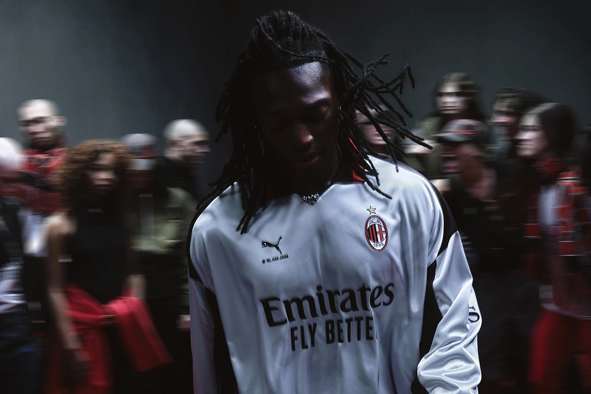 PUMA × Slam Jam × AC米兰 2025-26 赛季第四球衣 © 球衫堂 kitstown PUMA × Slam Jam × AC米兰 2025-26 赛季第四球衣 © 球衫堂 kitstown
