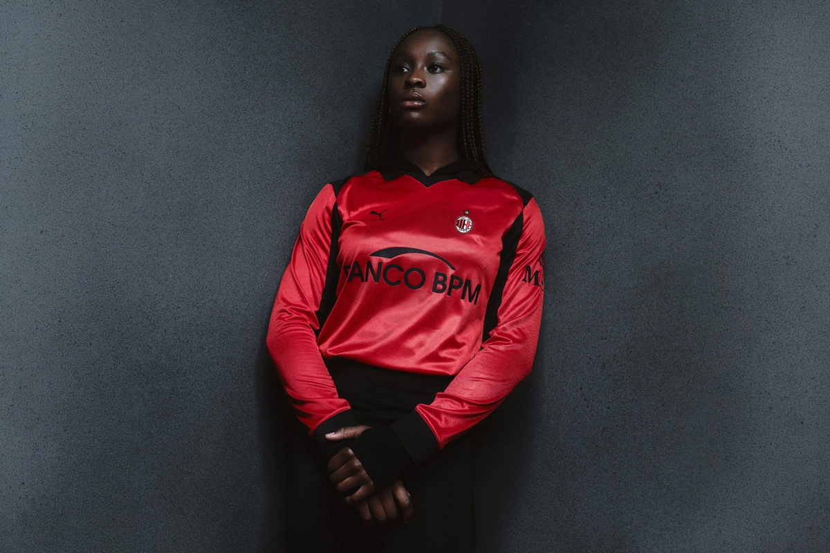 PUMA × Slam Jam × AC米兰 2025-26 赛季第四球衣 © 球衫堂 kitstown PUMA × Slam Jam × AC米兰 2025-26 赛季第四球衣 © 球衫堂 kitstown