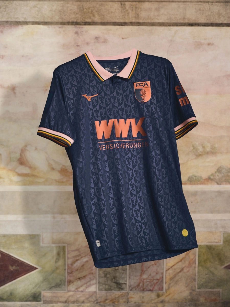 奥格斯堡 2025-26 赛季“富格尔”特别版球衣 © 球衫堂 kitstown 奥格斯堡 2025-26 赛季“富格尔”特别版球衣 © 球衫堂 kitstown