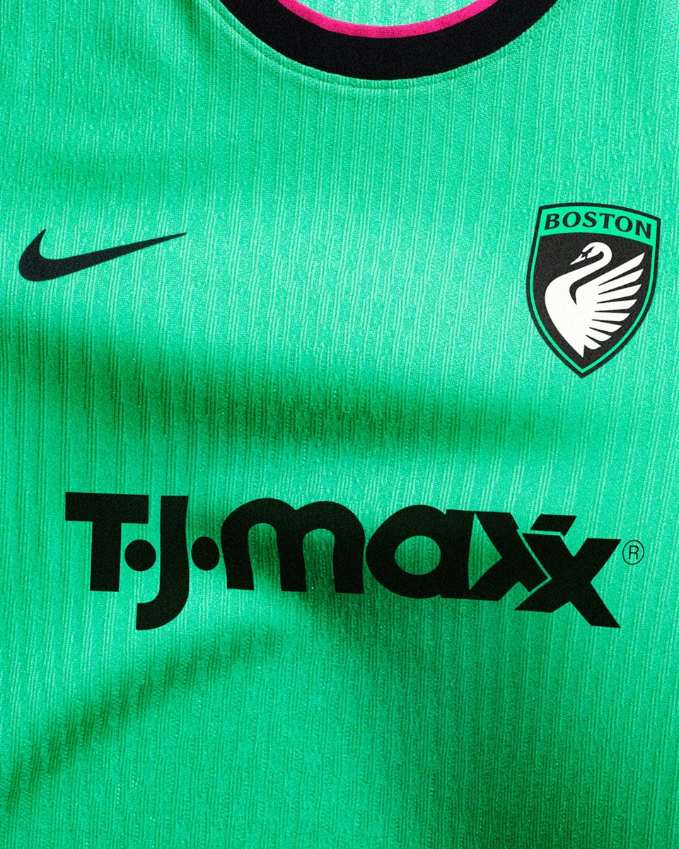 波士顿传承 2026 赛季主客场球衣 © 球衫堂 kitstown
