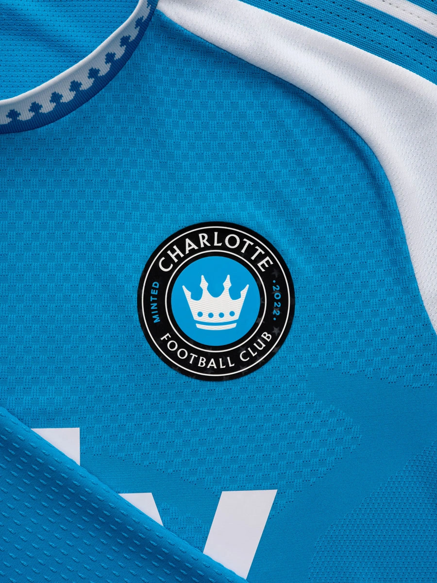 夏洛特 2026-27 赛季主场球衣 © 球衫堂 kitstown 夏洛特 2026-27 赛季主场球衣 © 球衫堂 kitstown