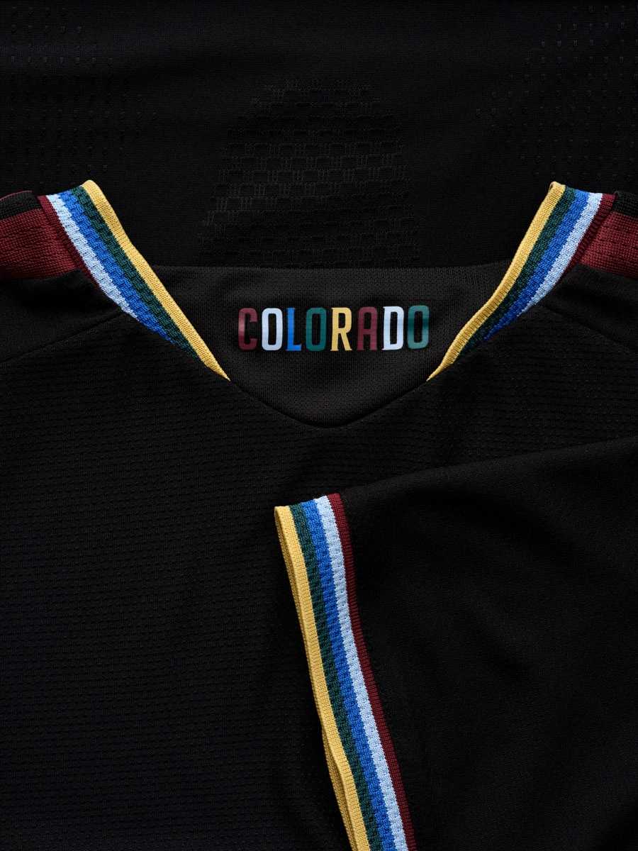 科罗拉多急流 2026-27 赛季主场球衣 © 球衫堂 kitstown 科罗拉多急流 2026-27 赛季主场球衣 © 球衫堂 kitstown