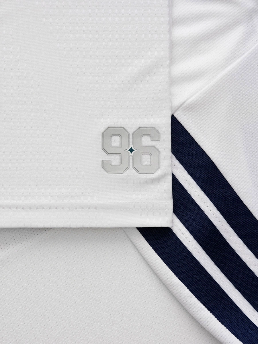 洛杉矶银河 2026-27 赛季主场球衣 © 球衫堂 kitstown 洛杉矶银河 2026-27 赛季主场球衣 © 球衫堂 kitstown