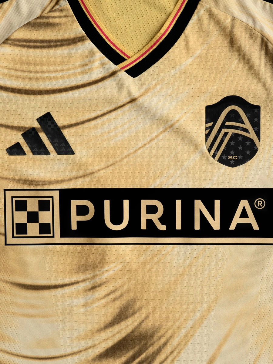 圣路易斯城 2026-27 赛季客场球衣 © 球衫堂 kitstown 圣路易斯城 2026-27 赛季客场球衣 © 球衫堂 kitstown