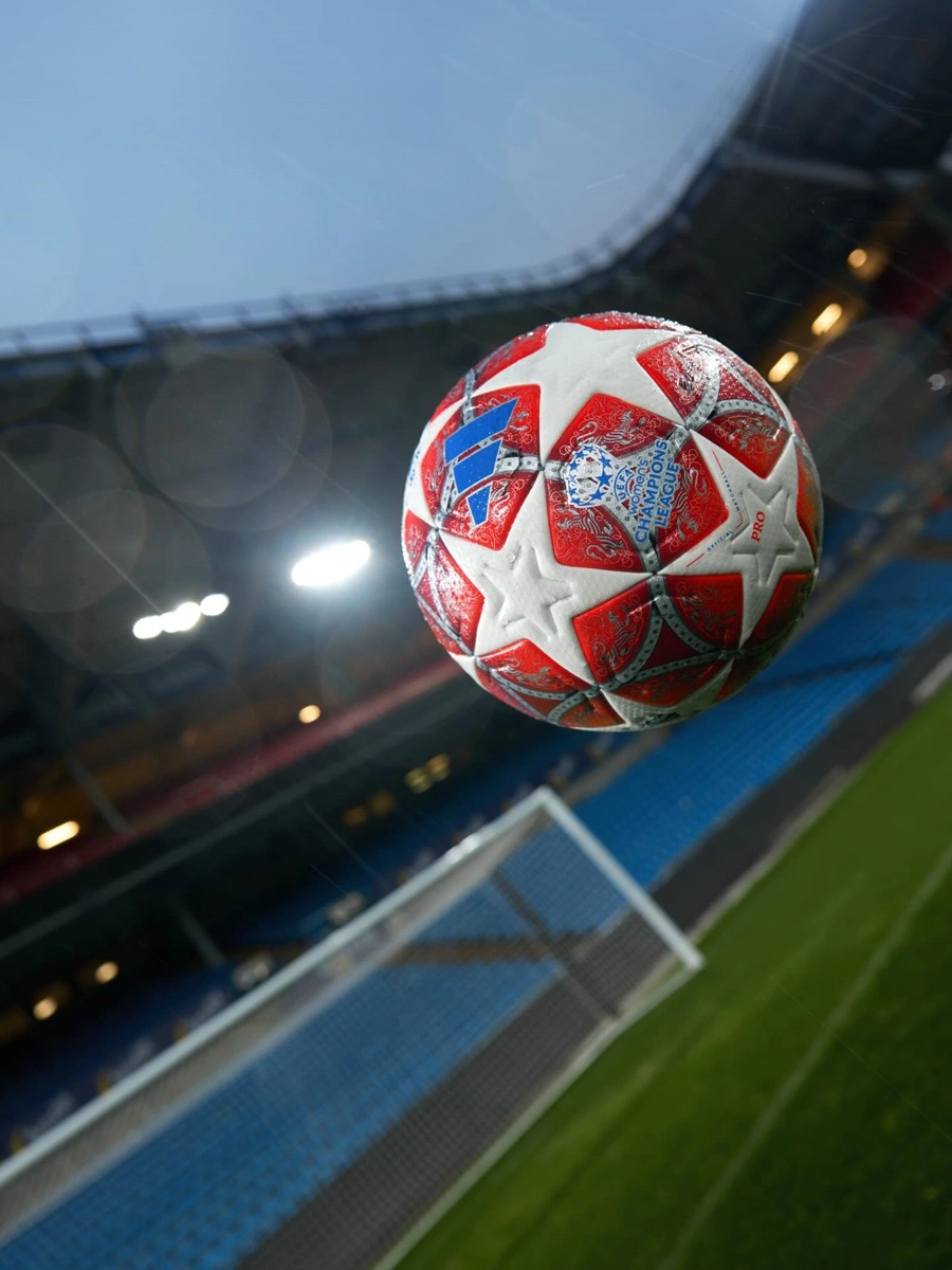 2025-26 赛季欧足联女子冠军联赛淘汰赛阶段官方比赛用球 © 球衫堂 kitstown