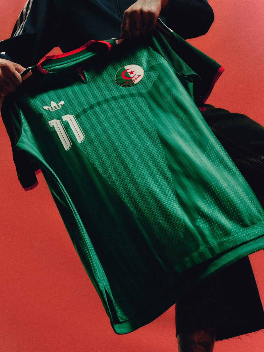 阿迪达斯发布 2026 年世界杯国家队客场球衣 © 球衫堂 kitstown