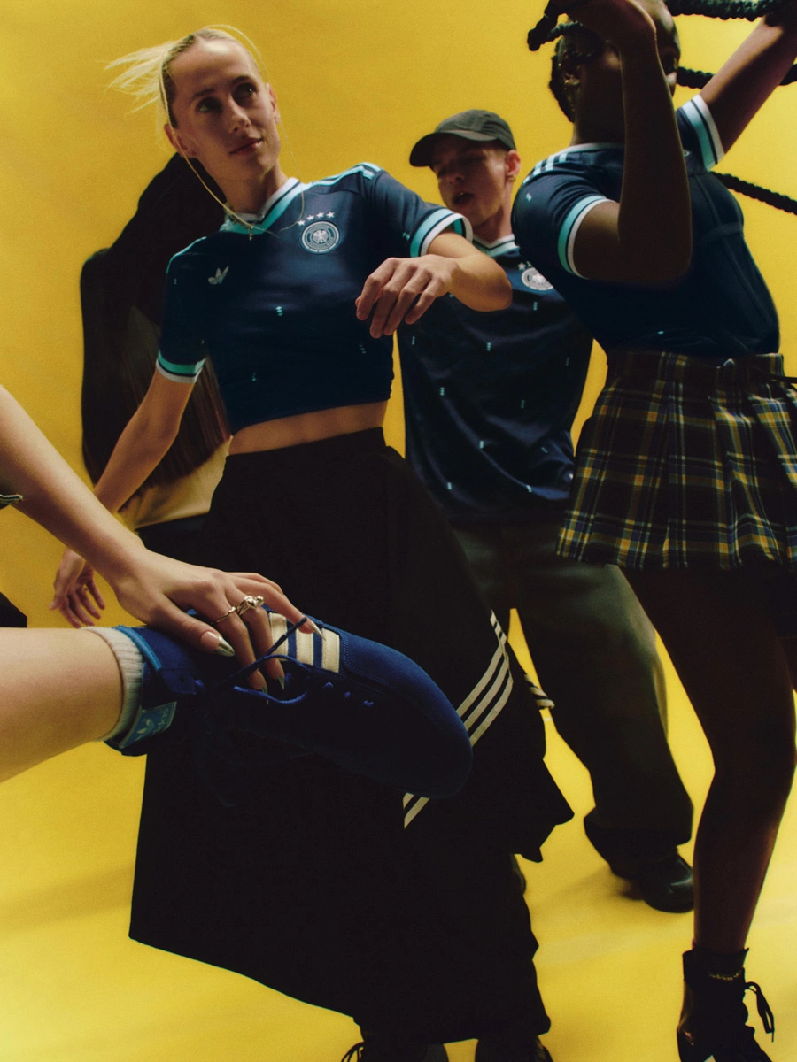 阿迪达斯发布 2026 年世界杯国家队客场球衣 © 球衫堂 kitstown