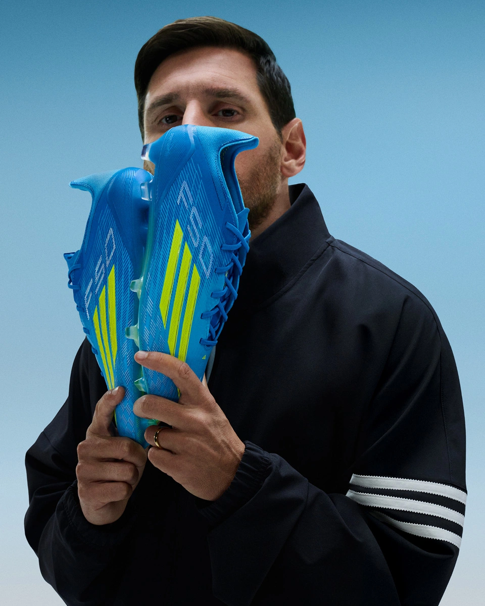 阿迪达斯推出“寒冰战锋”系列套组 © 球衫堂 kitstown